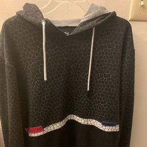Black shell pattern pull over hoodie